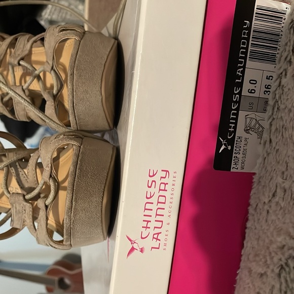 Chinese Laundry heels - Picture 7 of 7